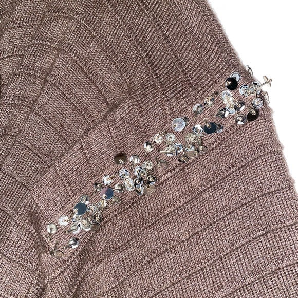 Smitten Sequin Sweater - Picture 3 of 5